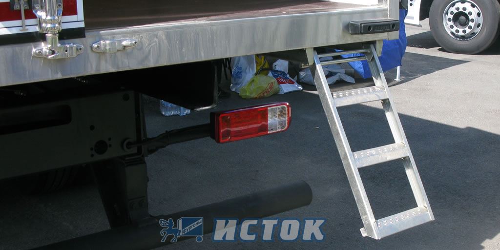 furgon-izotermicheskii-legkii-sendvich-zadniaia-zashchita