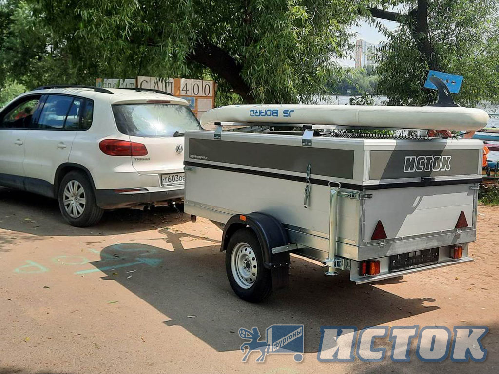 Legkovoj Pritsep S Alyuminievymi Bortami I Kryshkoj 2