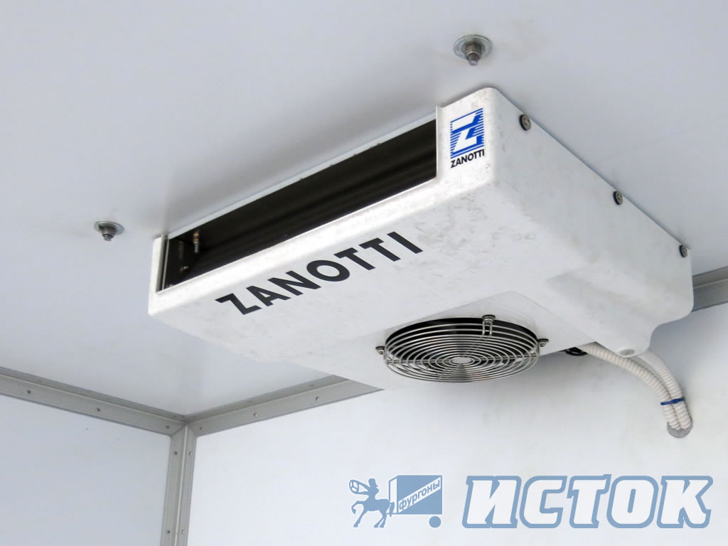 Испаритель холодильной установки устанавливается внутри фургона прицепа