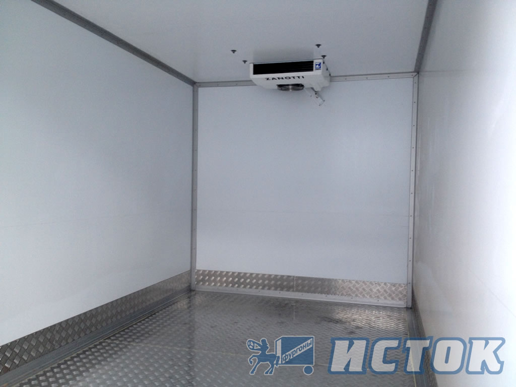 Прицеп-фургон рефрижераторный - вид изнутри