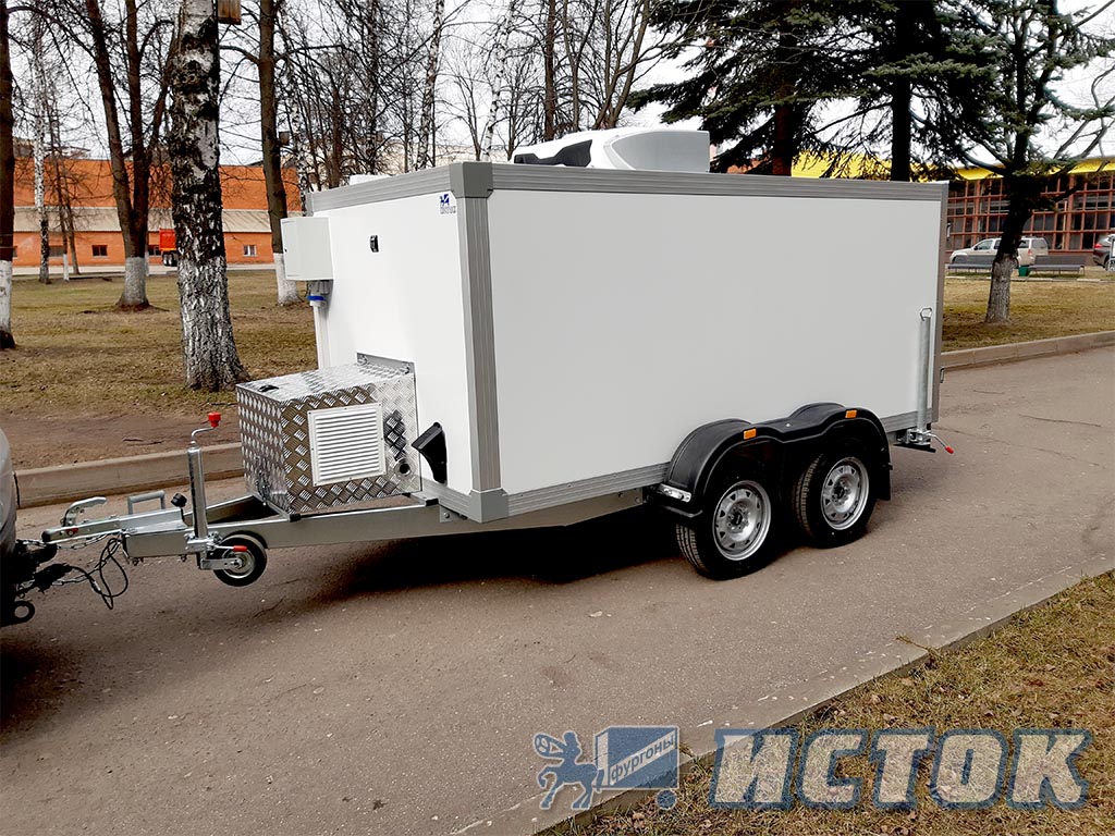 Автономный прицеп с холодильной установкой с температурным режимом +10/-20С. Питание 220 вольт. Возможность работы ХОУ как в движении, так и в стационарном режиме.