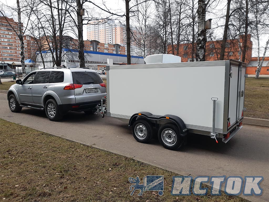 Категория прицепа О1 (полная масса до 750 кг). Прицеп «Мобильная холодильная камера ИСТОК 3792Т2» с ХОУ и генератором в составе автопоезда с легковым автомобилем.