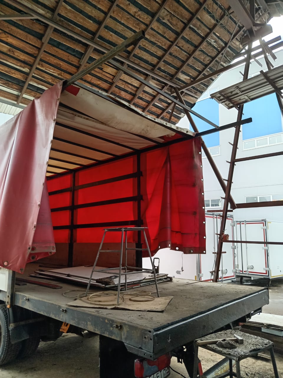 Ремонт дверей фургона, выполнение работ