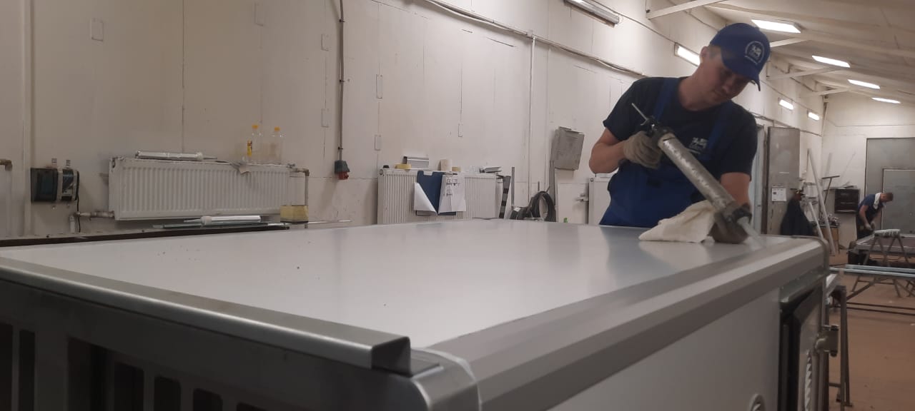 Ремонт крыши фургона, выполнение работ